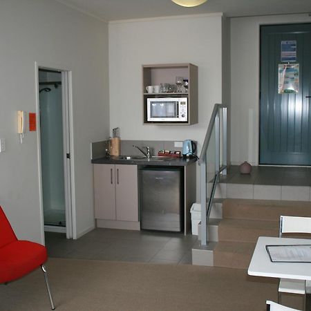 Atlas Suites And Apartments Mount Maunganui Exterior photo